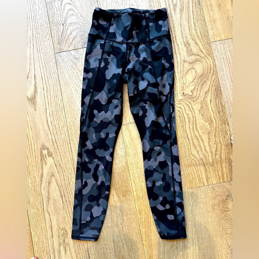 Women’s Athleta leggings